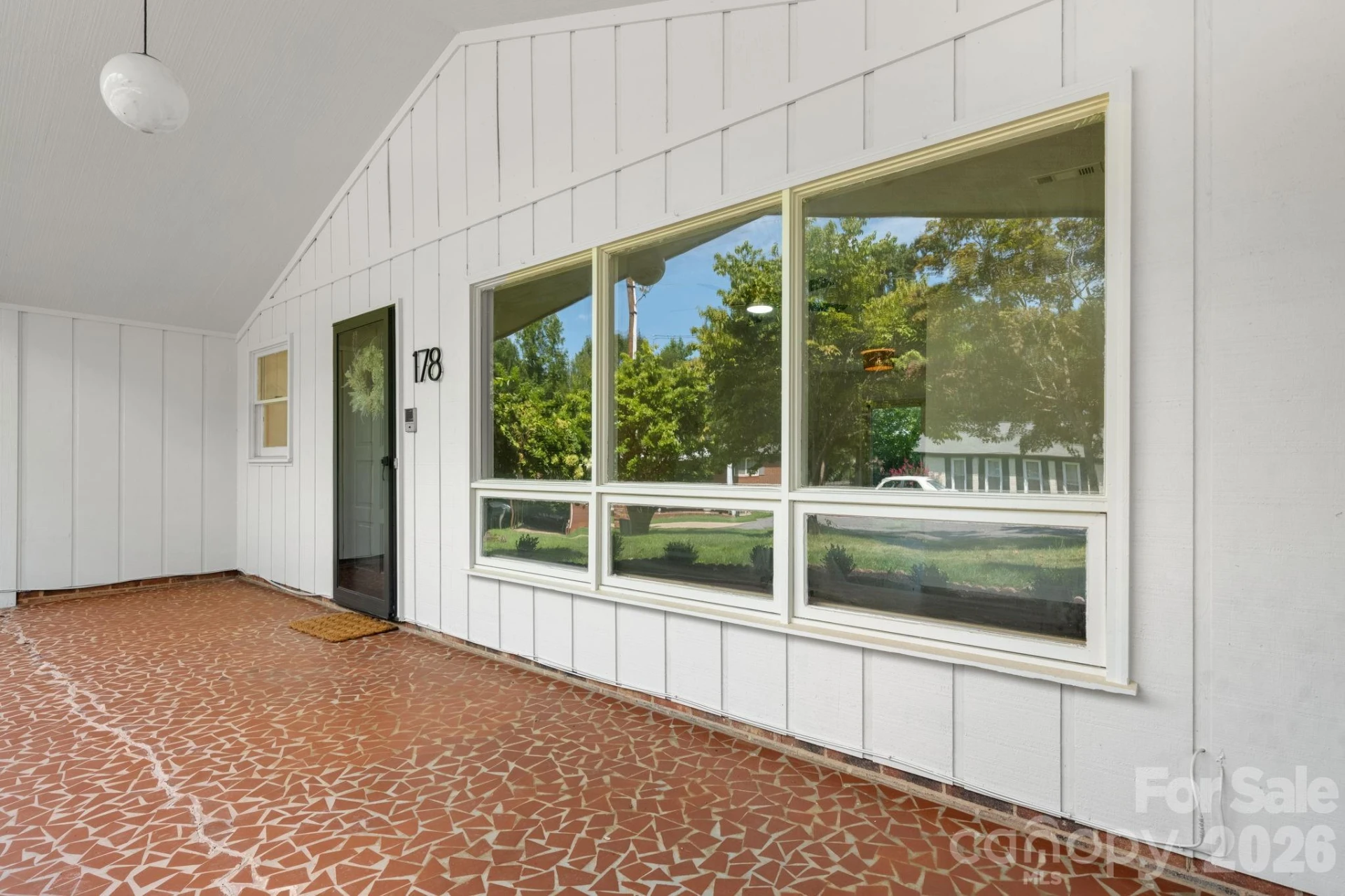 178 Trailwood Drive - Photo 4