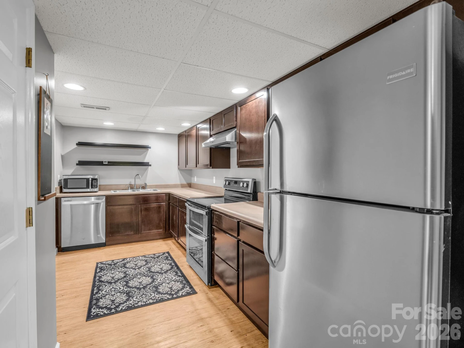 335 Melrose Avenue #111 - Photo 33
