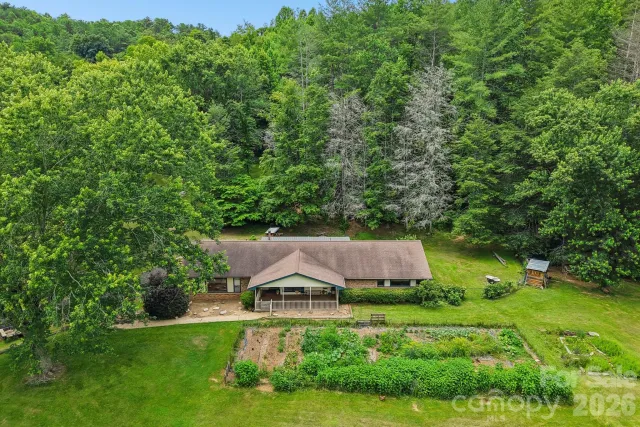 164 Pegg Road, Marshall, NC, 28753
