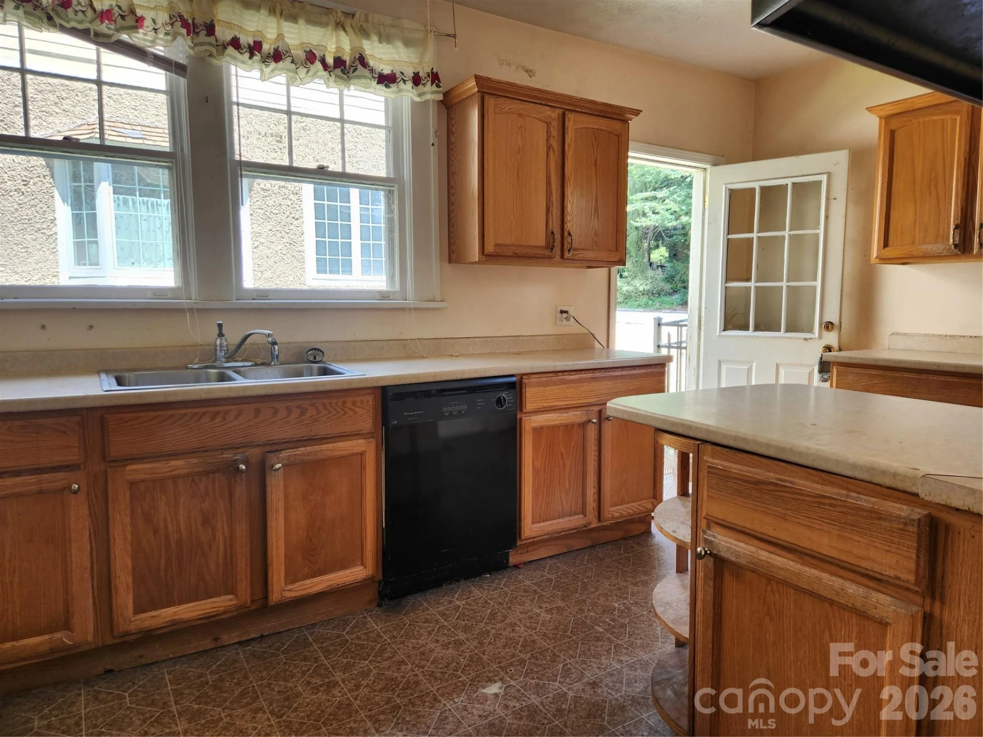 63 Westover Drive - Photo 9