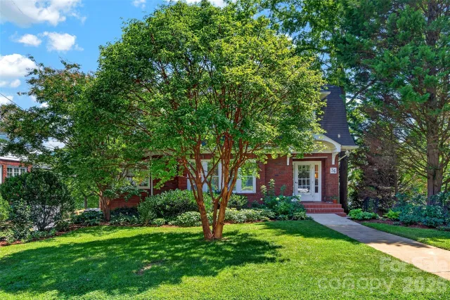 36 Mount Vernon Circle