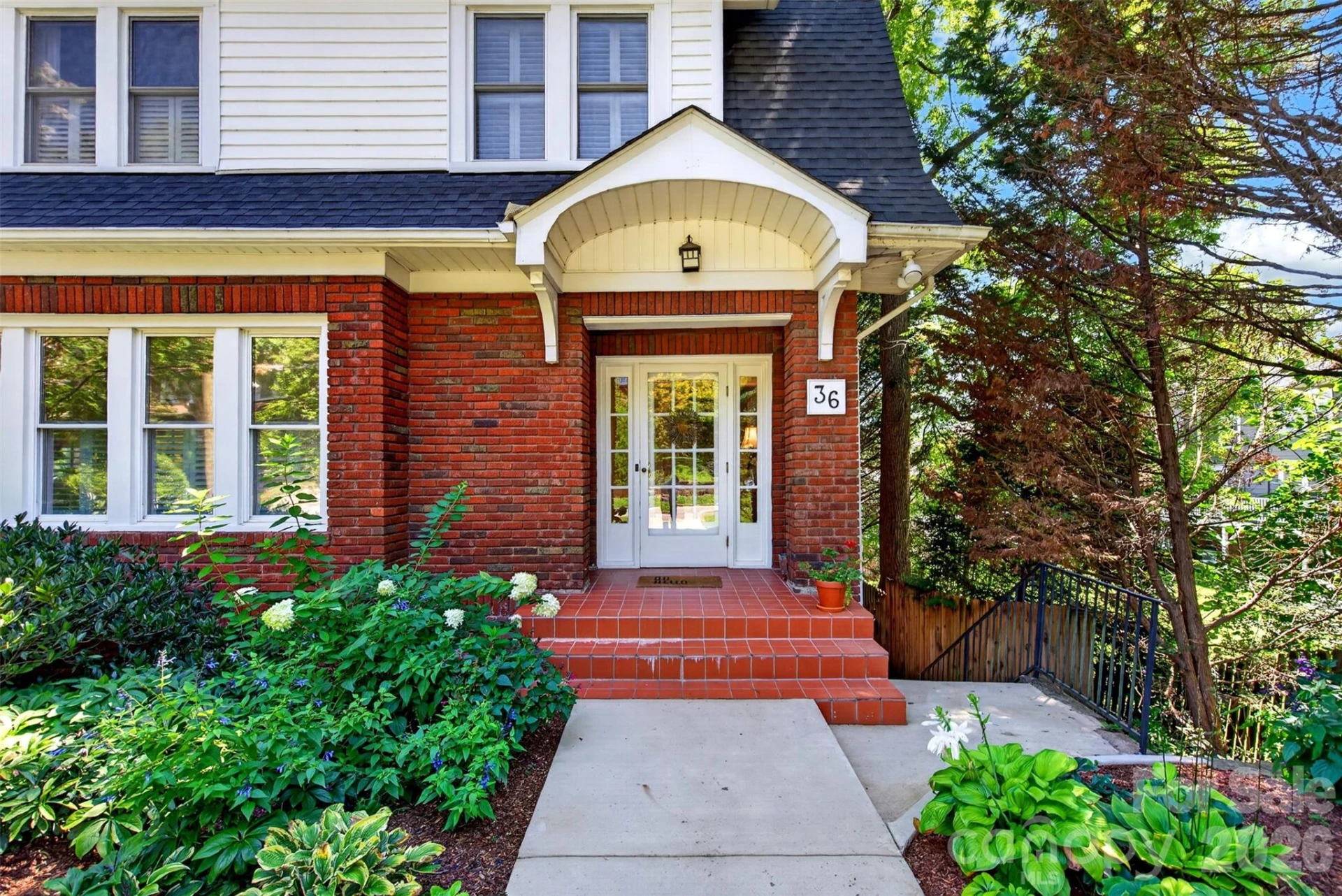 36 Mount Vernon Circle - Photo 2