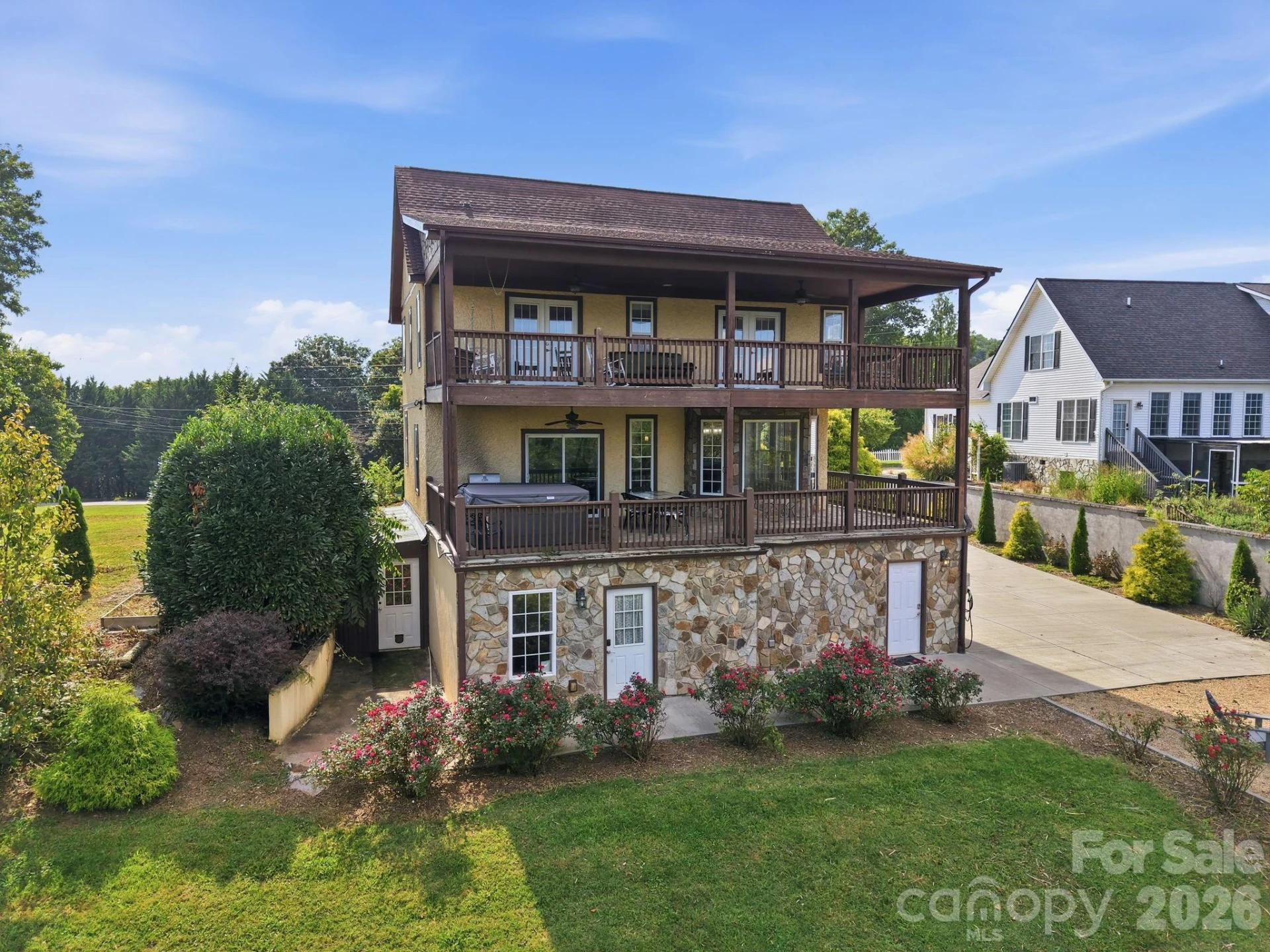 1037 S Main Street - Photo 3