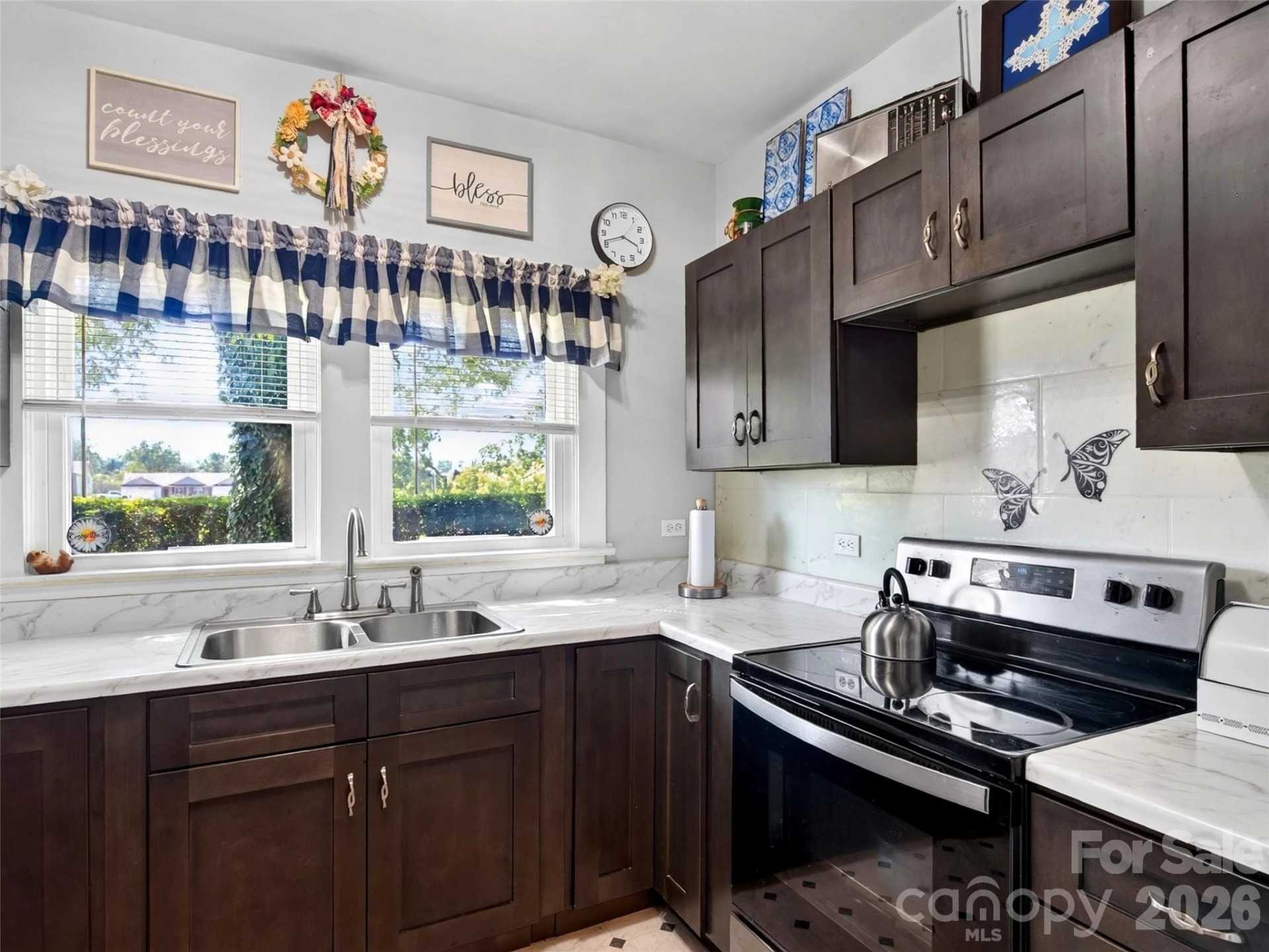 110 E Price Street - Photo 8
