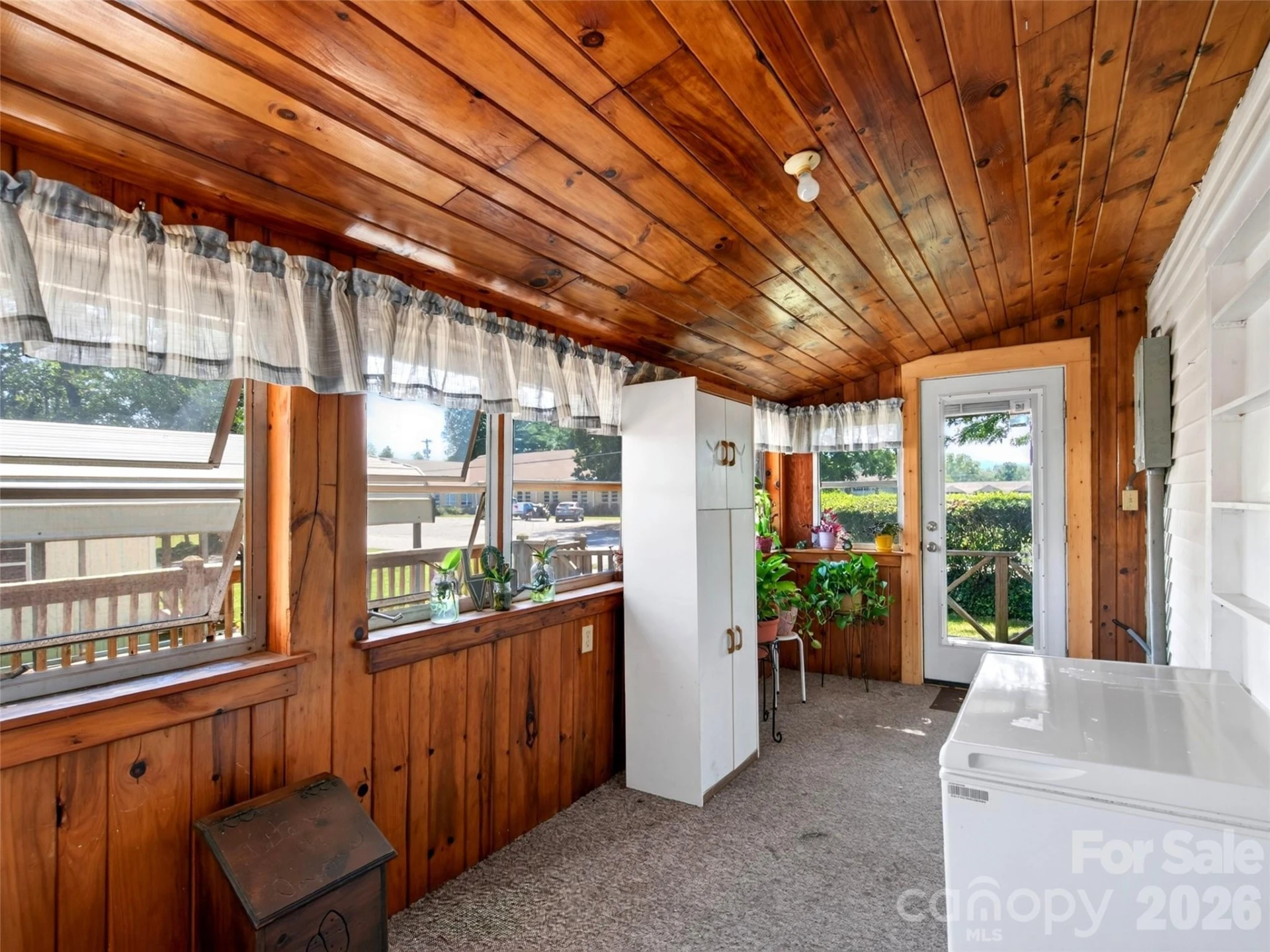 110 E Price Street - Photo 17