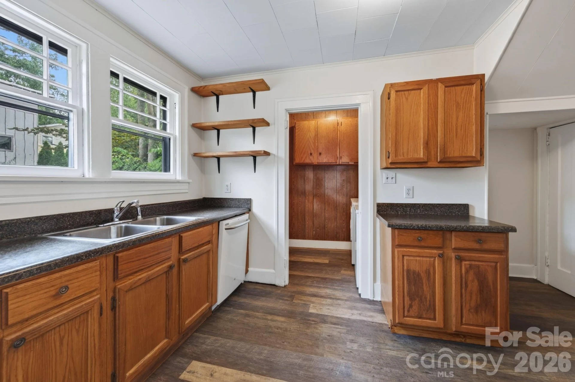 203 Pennsylvania Avenue - Photo 10
