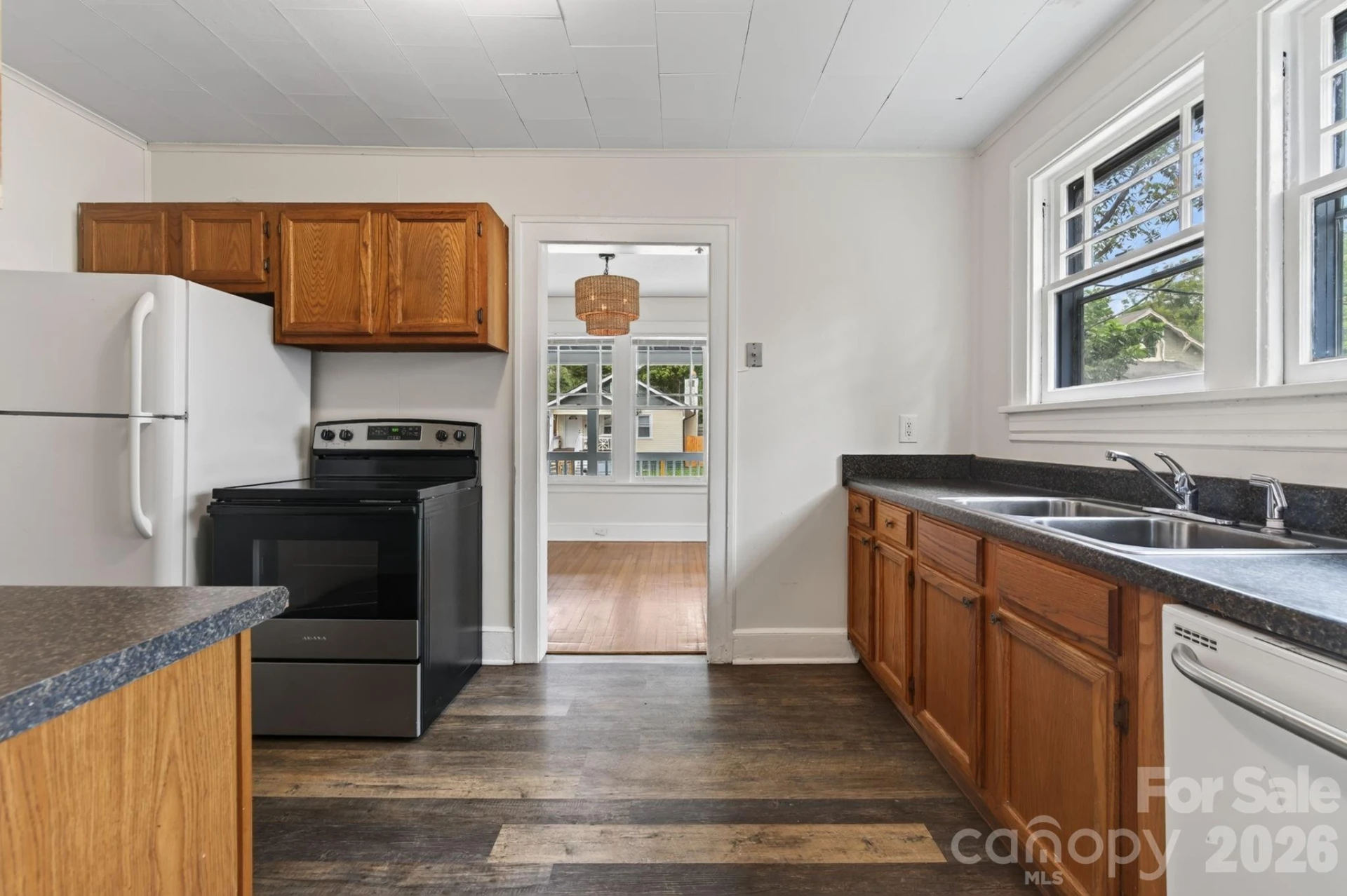 203 Pennsylvania Avenue - Photo 12