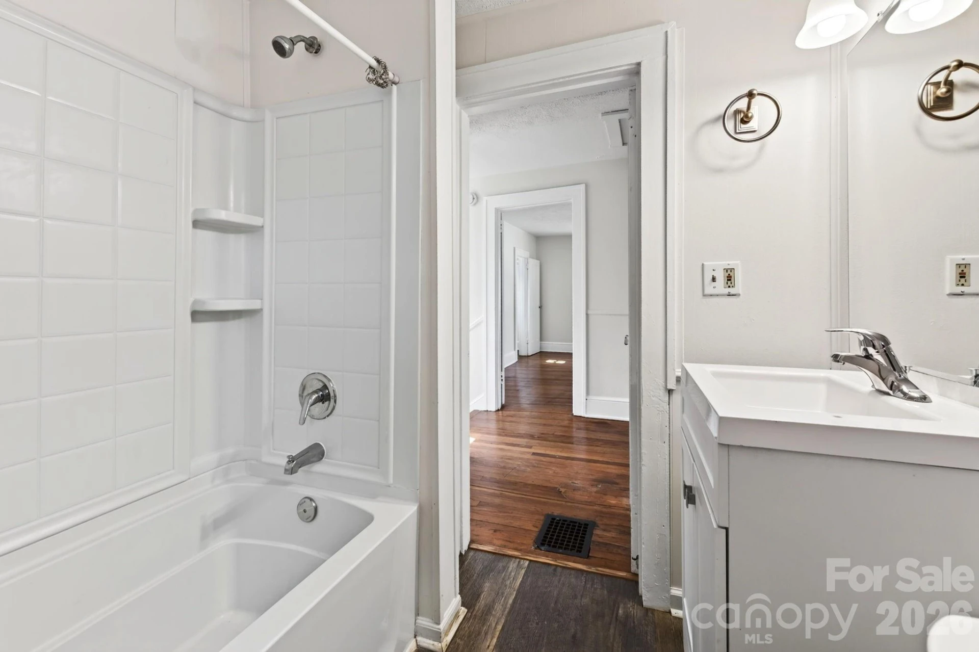 203 Pennsylvania Avenue - Photo 18