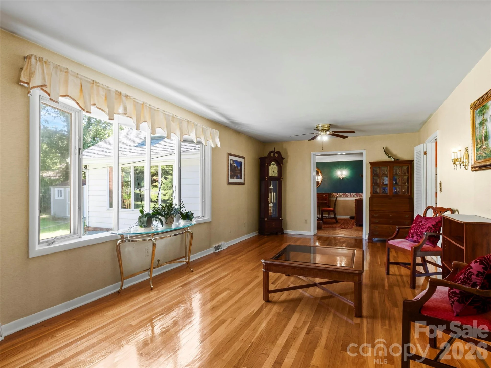 101 Castlerock Drive - Photo 4
