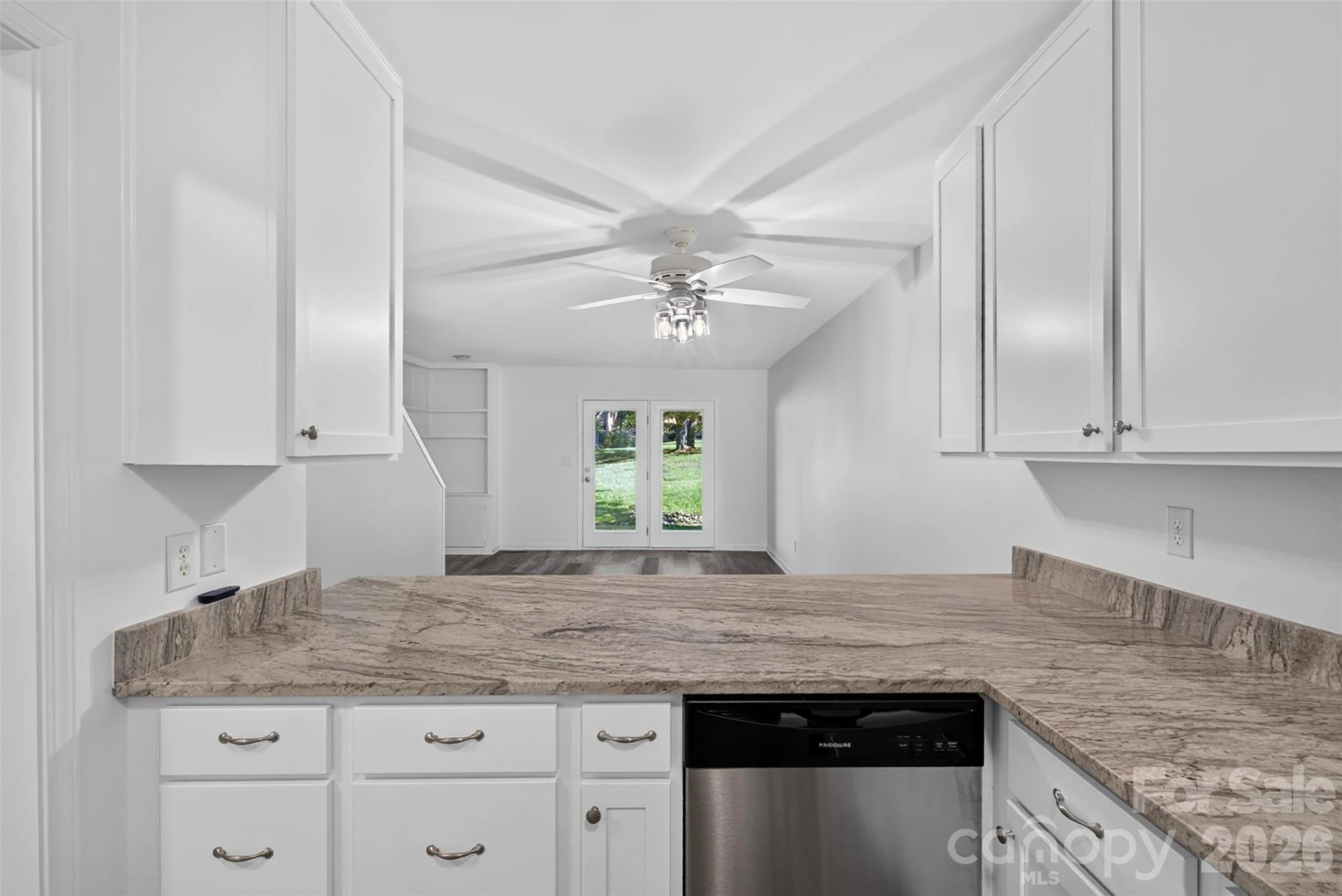 132 Colony Drive - Photo 4
