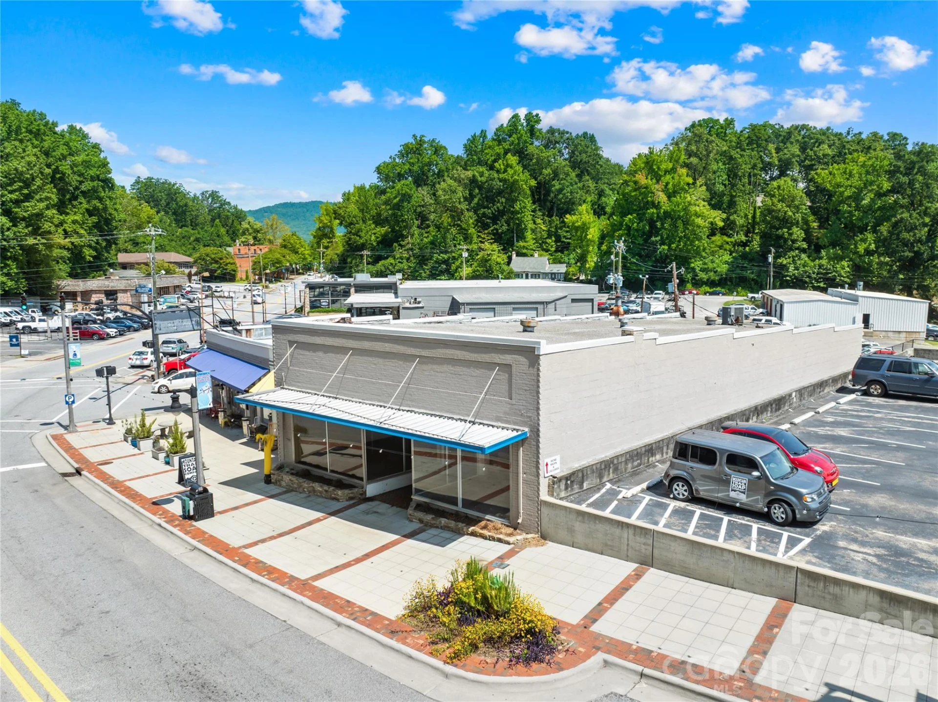 148,152,158 N Trade Street - Photo 6