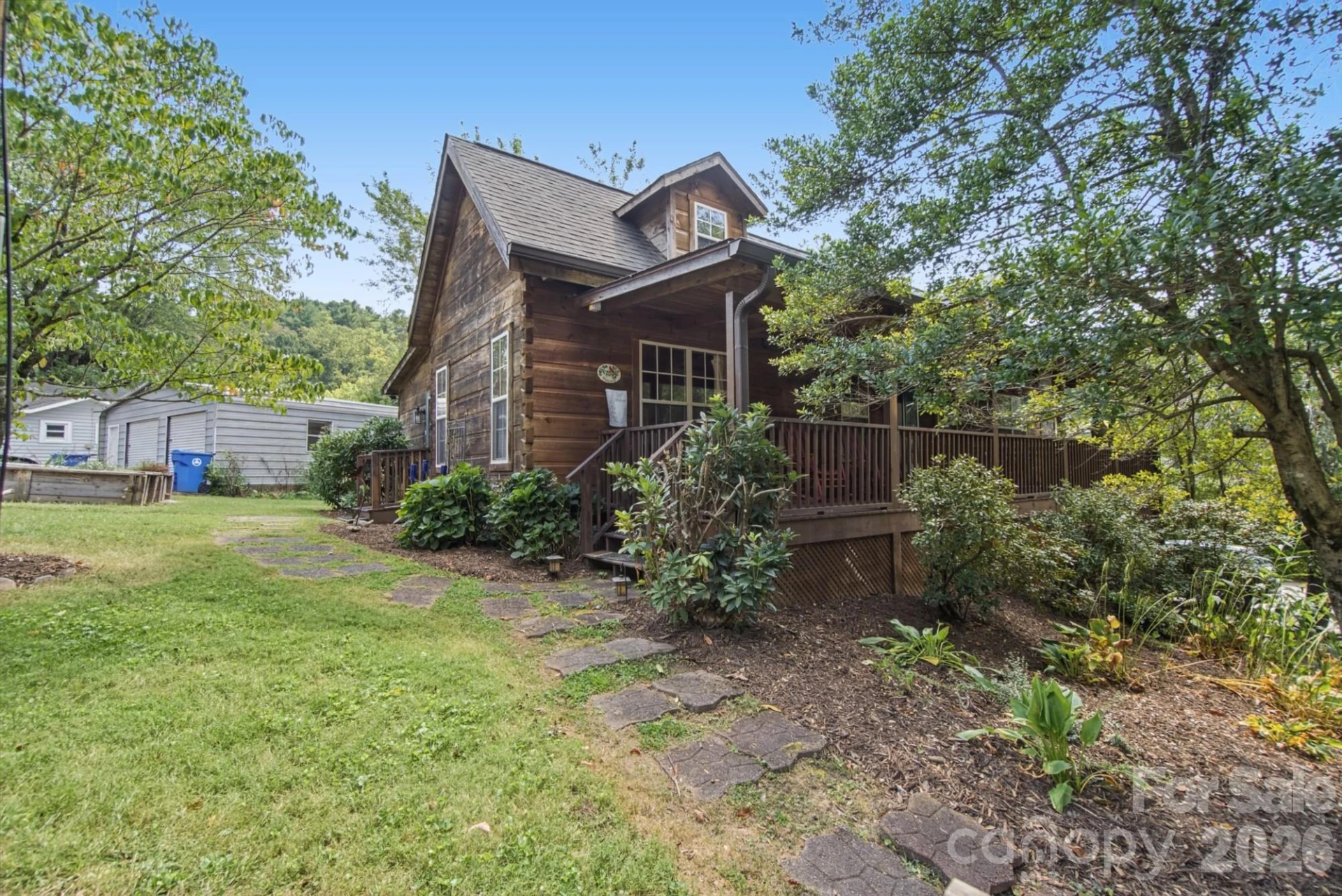 1 Locust Avenue - Photo 4