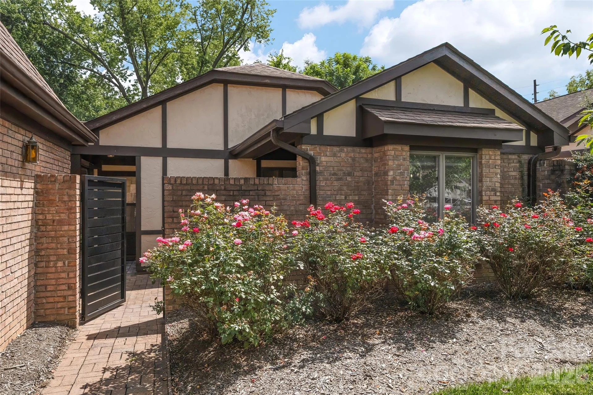 26 Lodge Lane - Photo 2