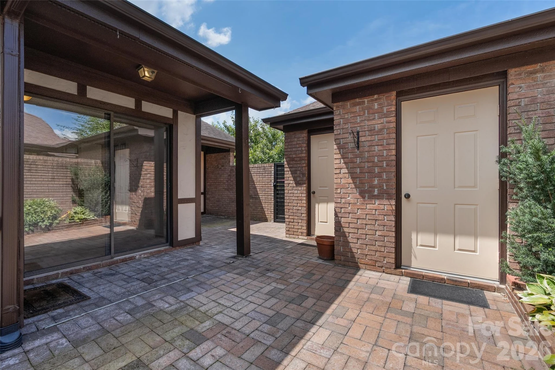 26 Lodge Lane - Photo 3
