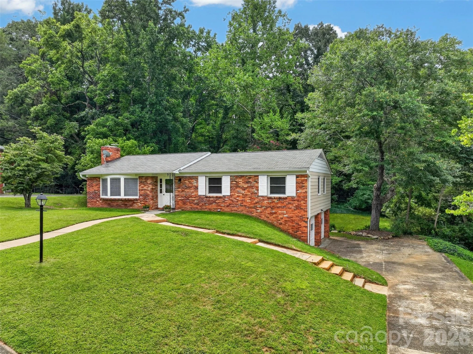 7 Mountainbrook Road - Photo 3