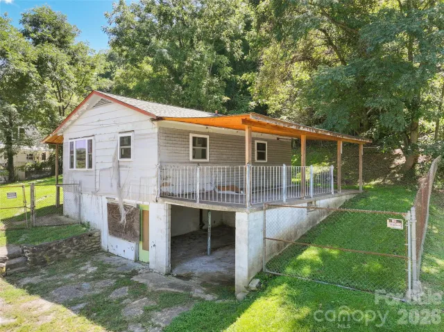 24 Vine Street, Canton, NC, 28716