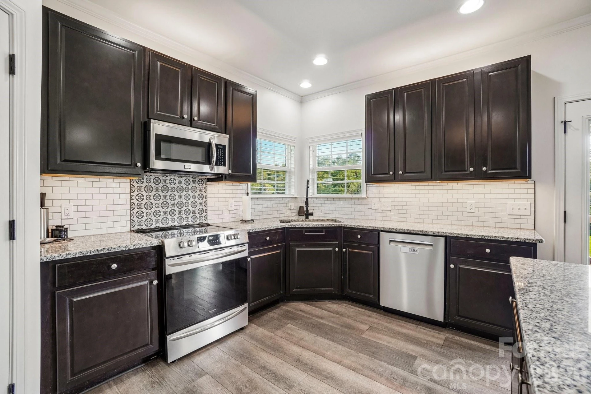 19 Glen Coe Drive - Photo 9