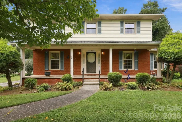 1641 Camelot Drive, Hendersonville, NC, 28739