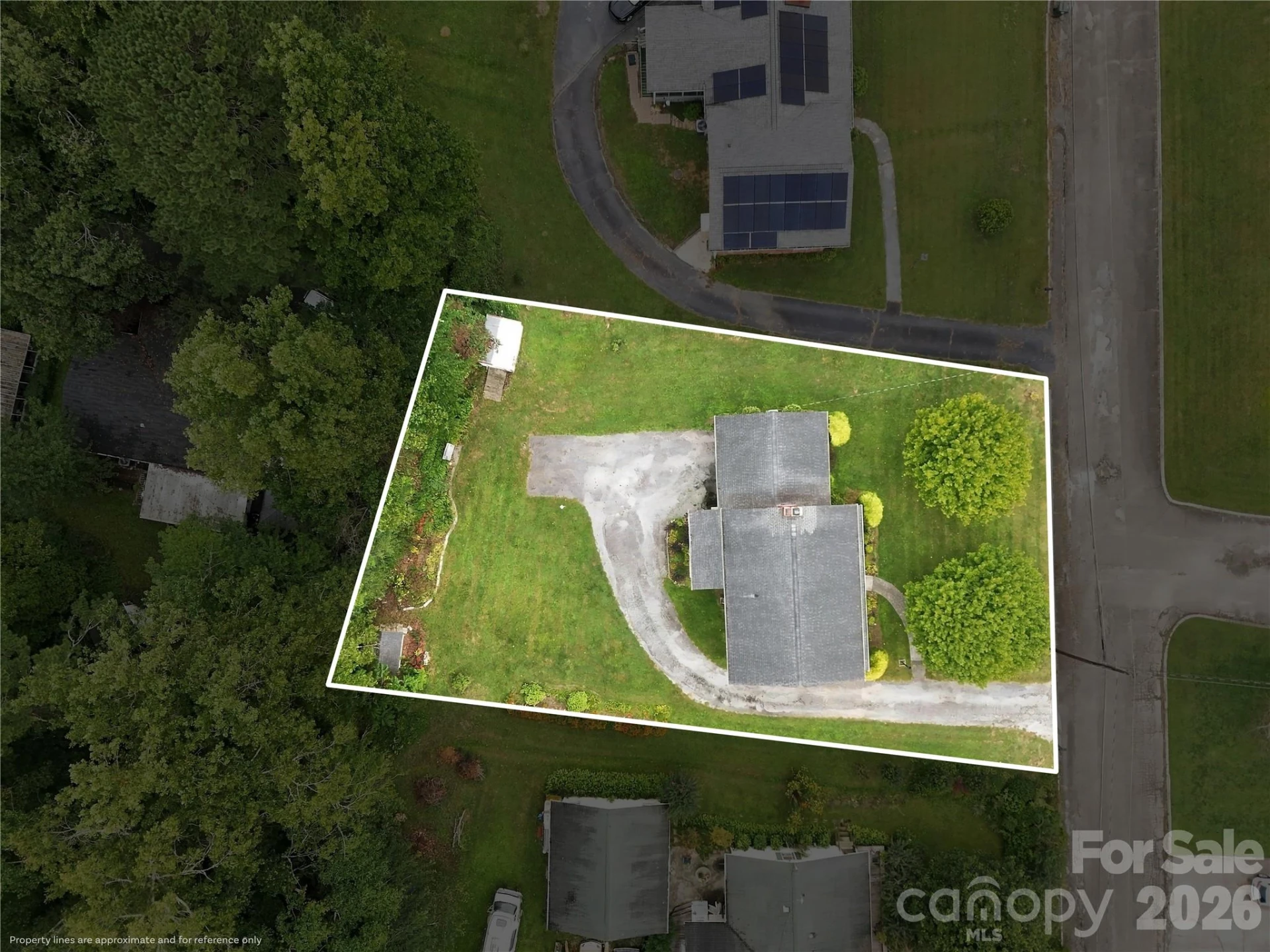 1641 Camelot Drive - Photo 4