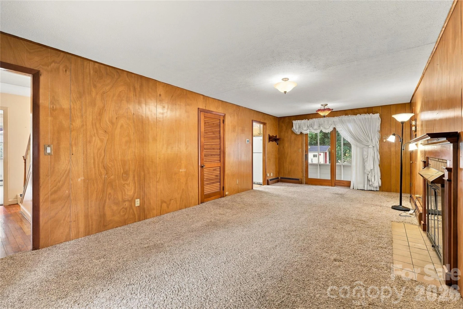 1641 Camelot Drive - Photo 9