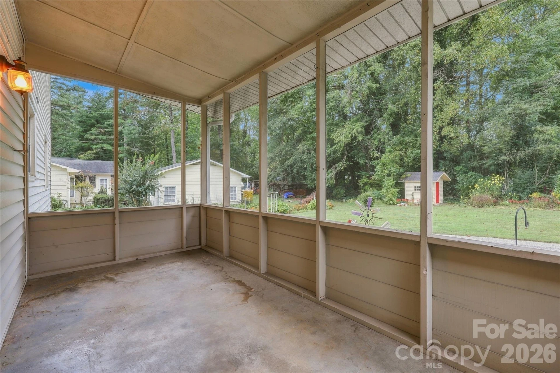 1641 Camelot Drive - Photo 17