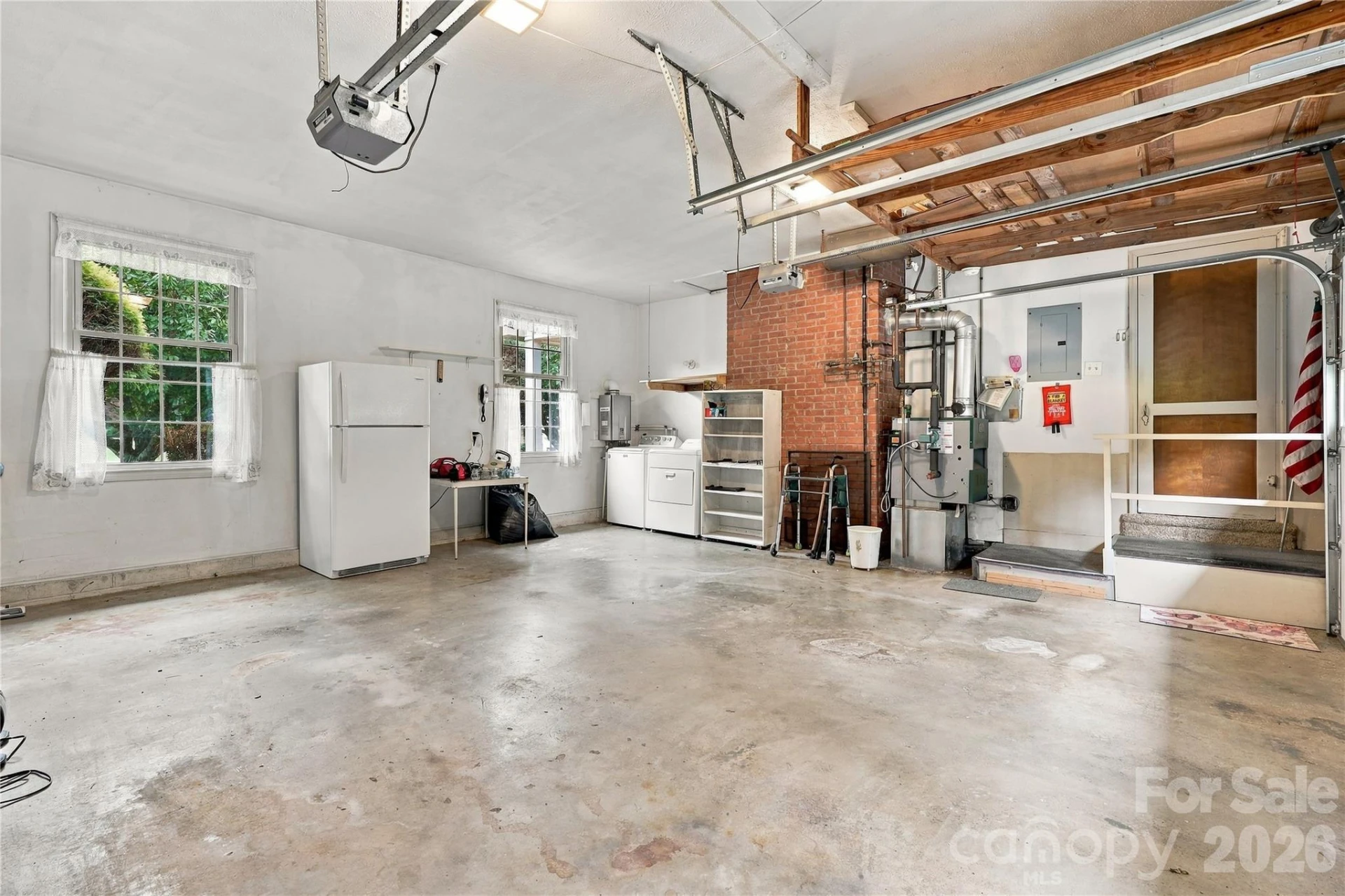 1641 Camelot Drive - Photo 19