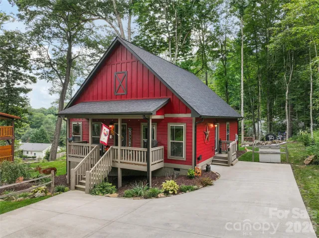 545 Twinbrook Lane, Maggie Valley, NC, 28751