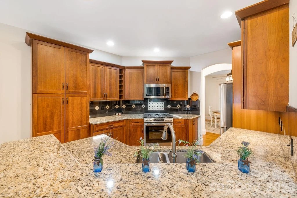 151 Hillside Drive - Photo 10