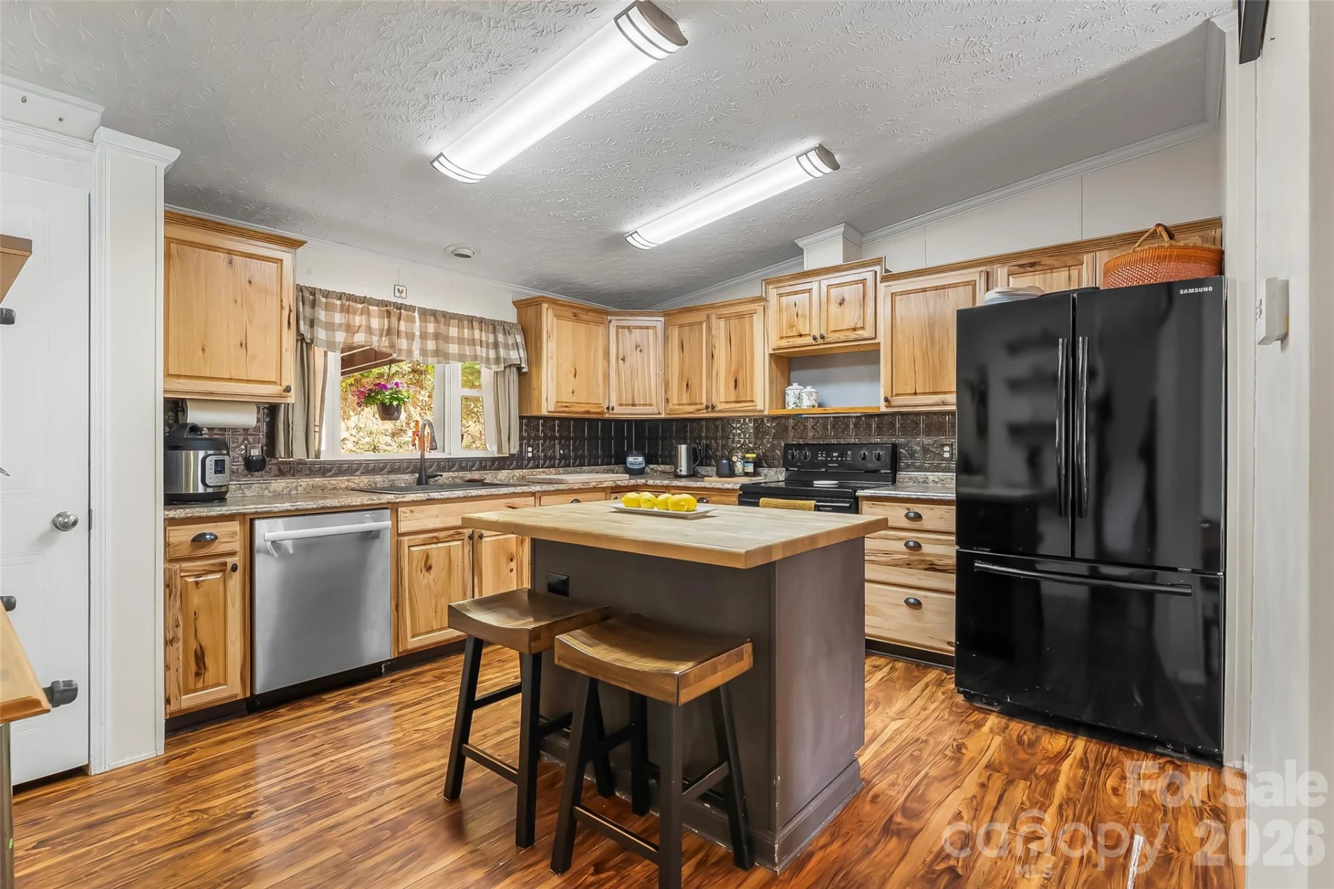 245 Merry Way - Photo 3