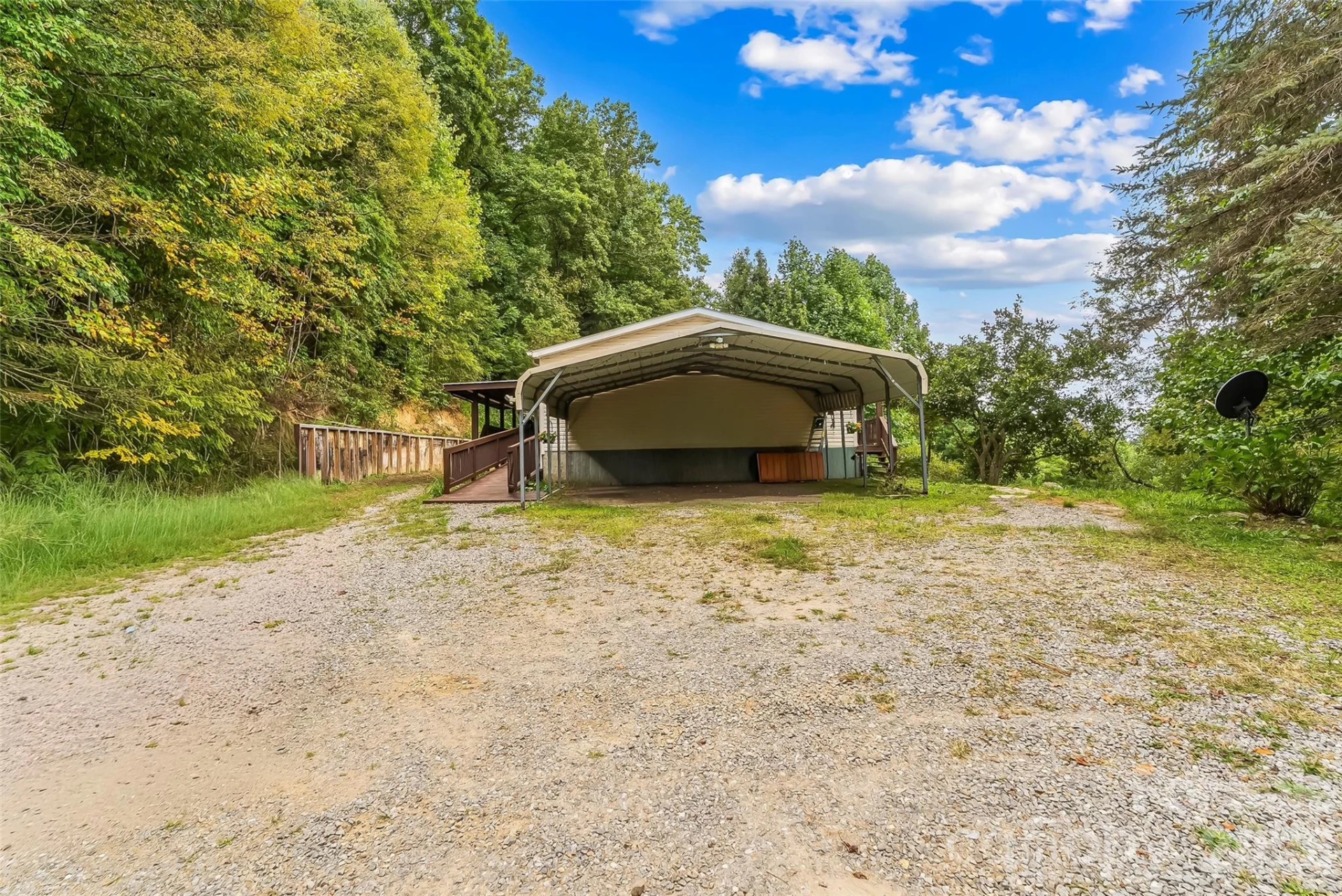 245 Merry Way - Photo 27