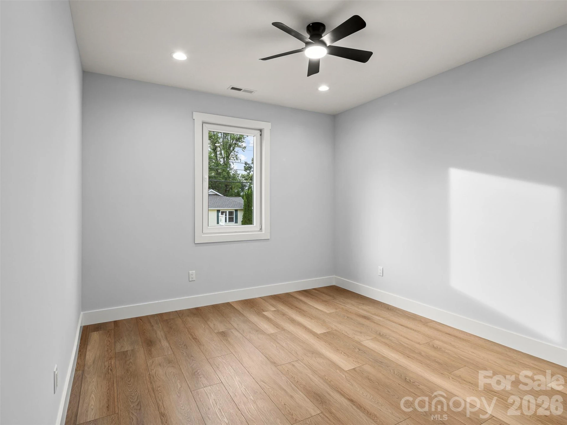 902 Narva Road - Photo 32