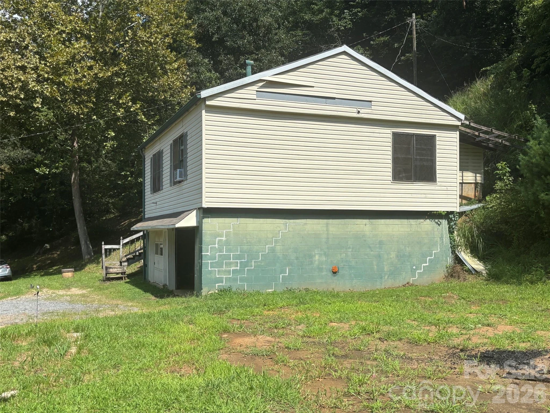 321 Bartlett Road - Photo 3