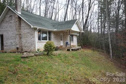 937 Shoal Creek Road, Balsam Grove, NC, 28708