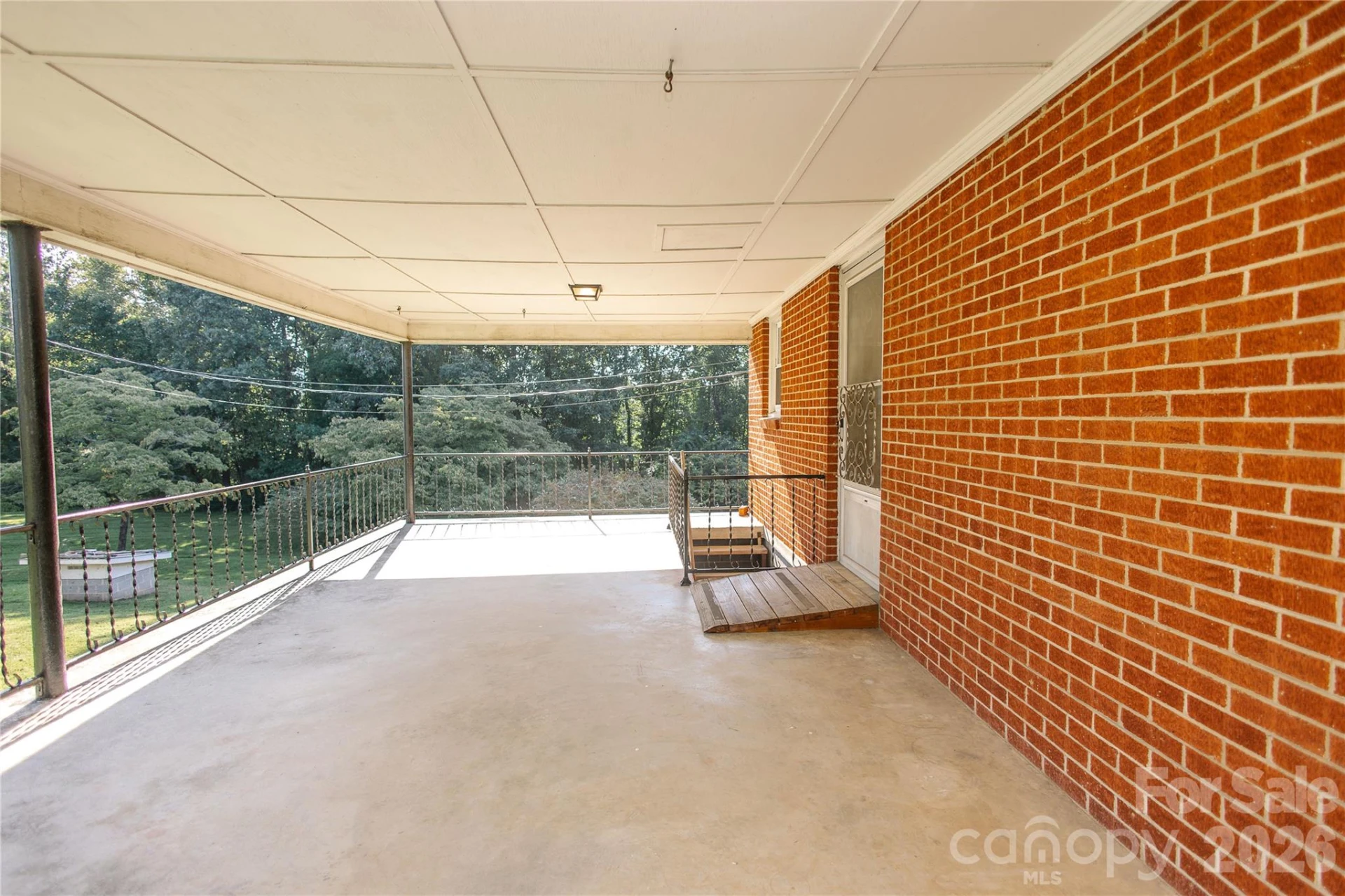 136 Marion Street - Photo 8
