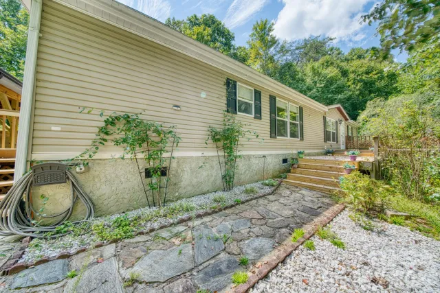 18 Henry White Lane, Leicester, NC, 28748