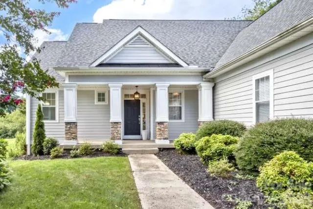 634 Vista Falls Road, Mills River, NC, 28759