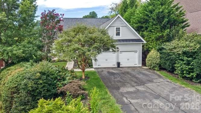 634 Vista Falls Road - Photo 2