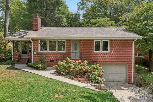 322 Crescent Avenue, Hendersonville, NC, 28792