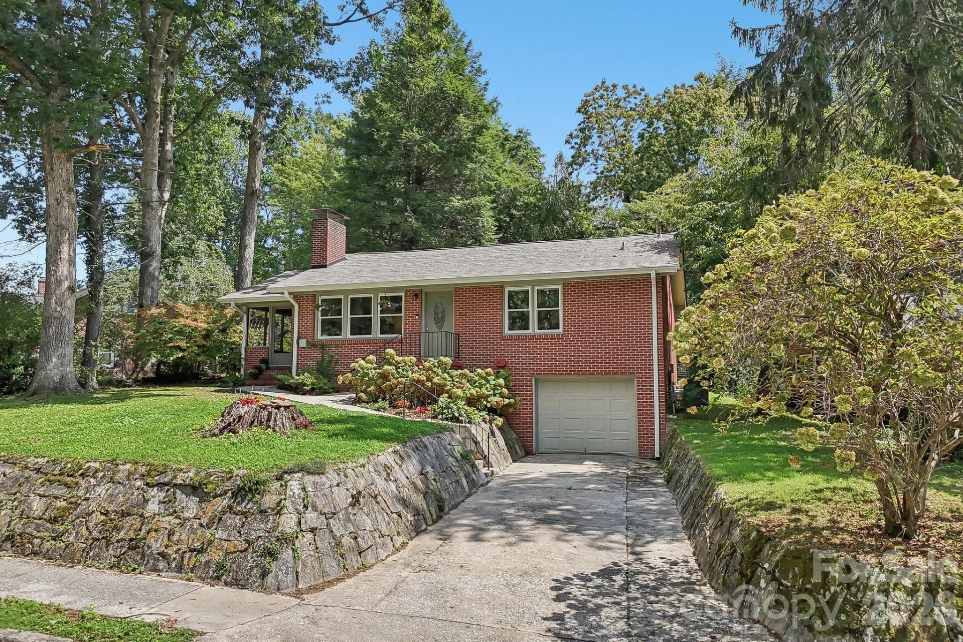 322 Crescent Avenue - Photo 3