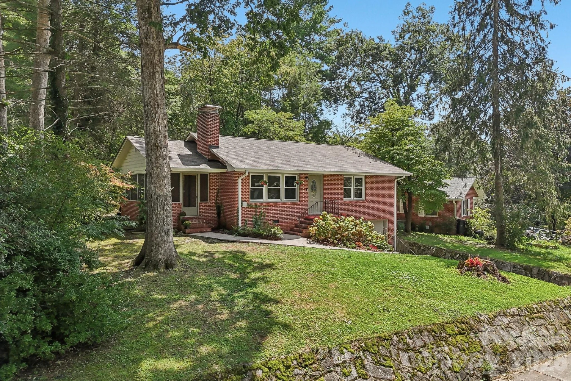 322 Crescent Avenue - Photo 4