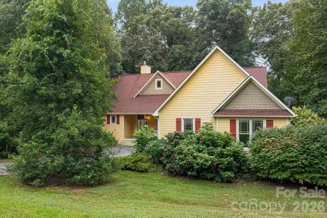 312 E Forest Place