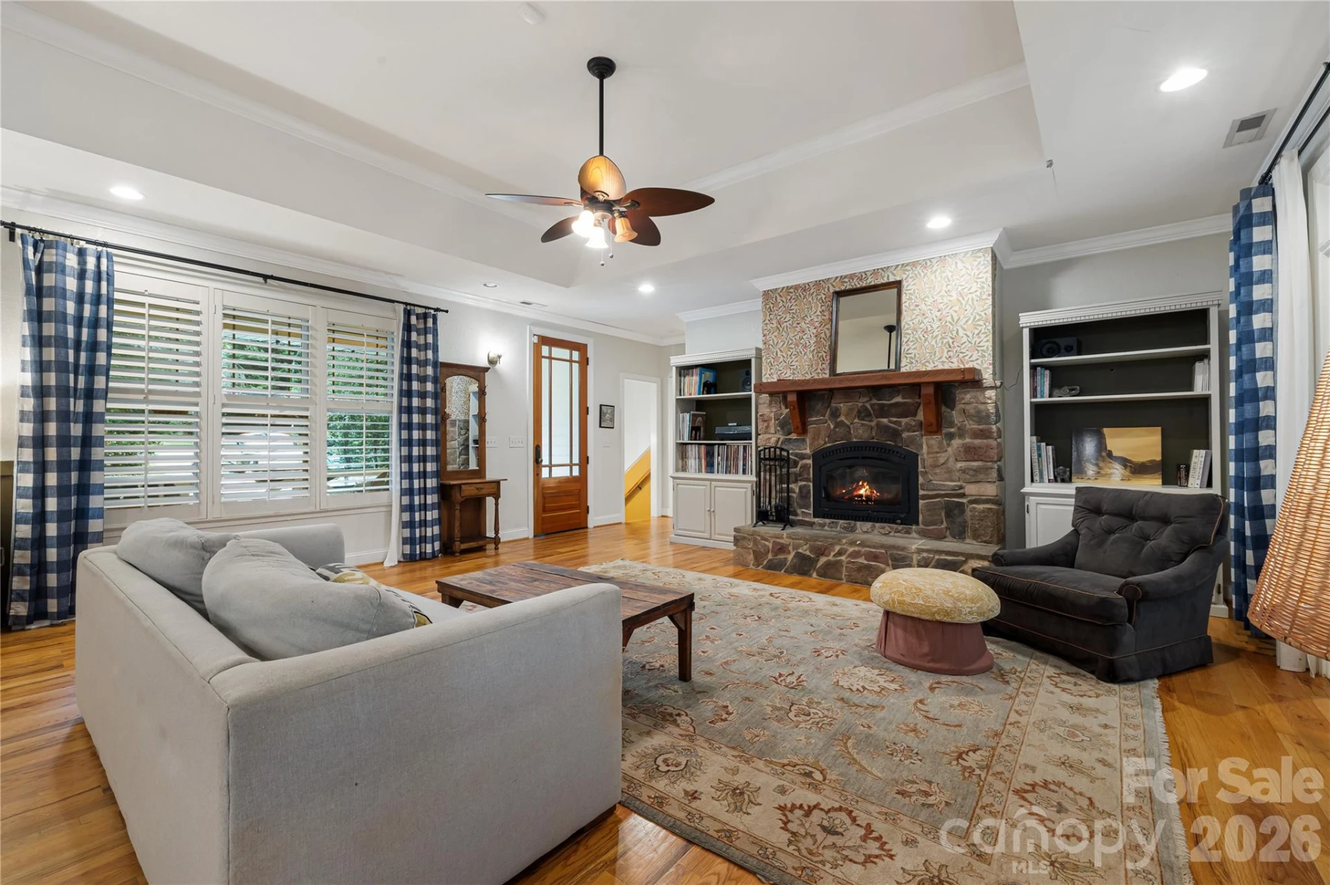 312 E Forest Place - Photo 4