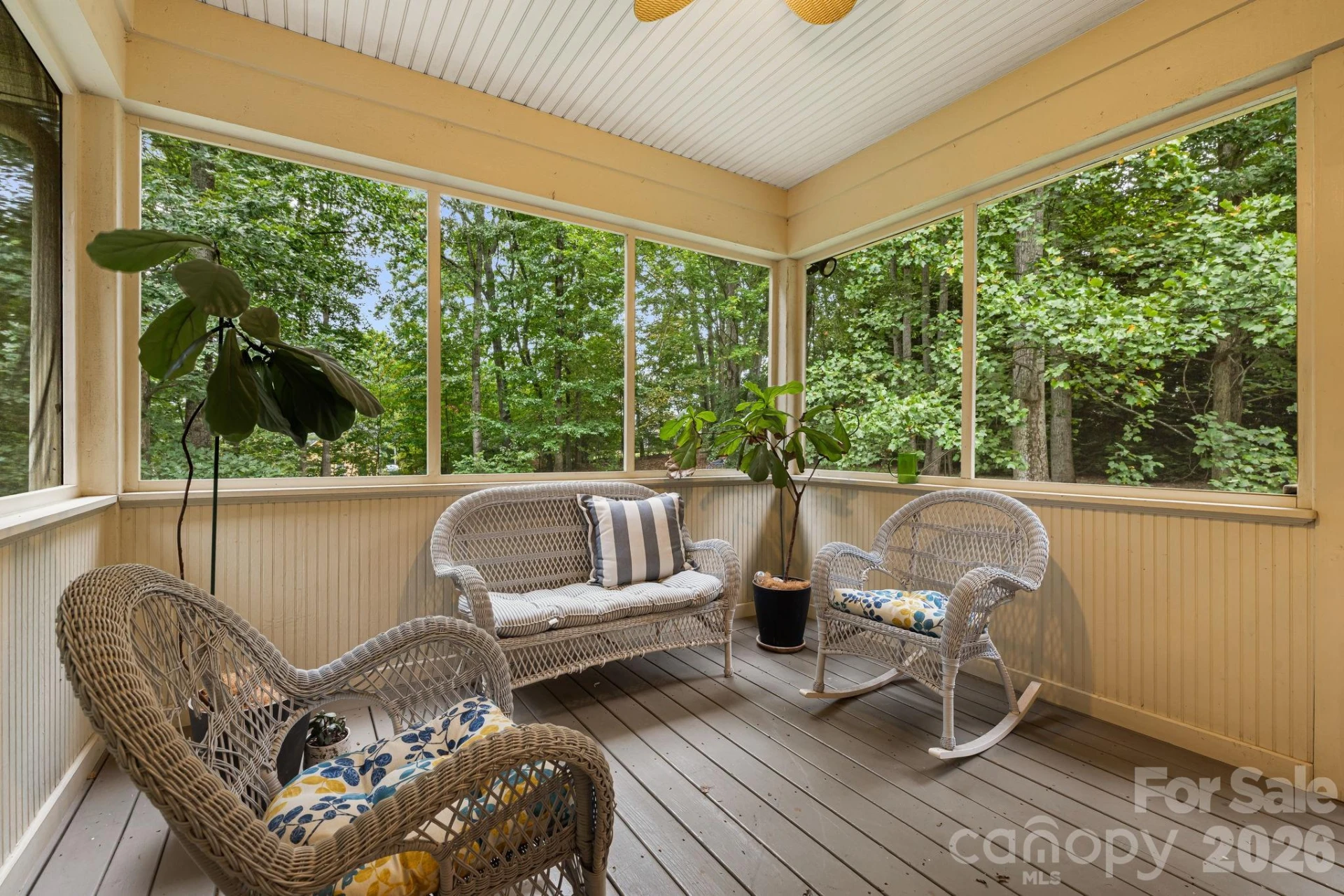 312 E Forest Place - Photo 16