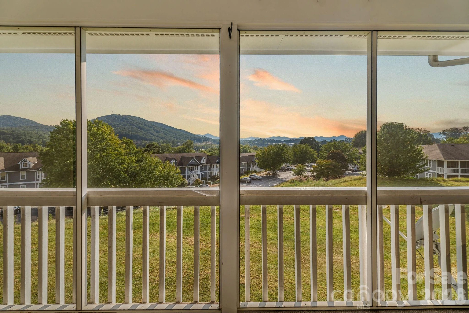 4702 Breakers Lane - Photo 4