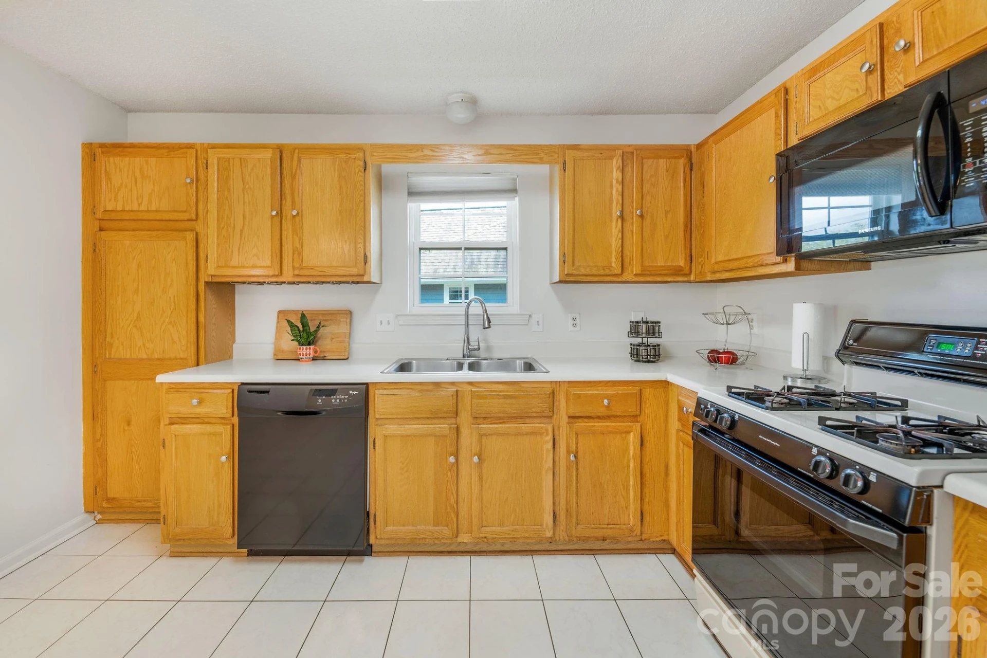 4702 Breakers Lane - Photo 10