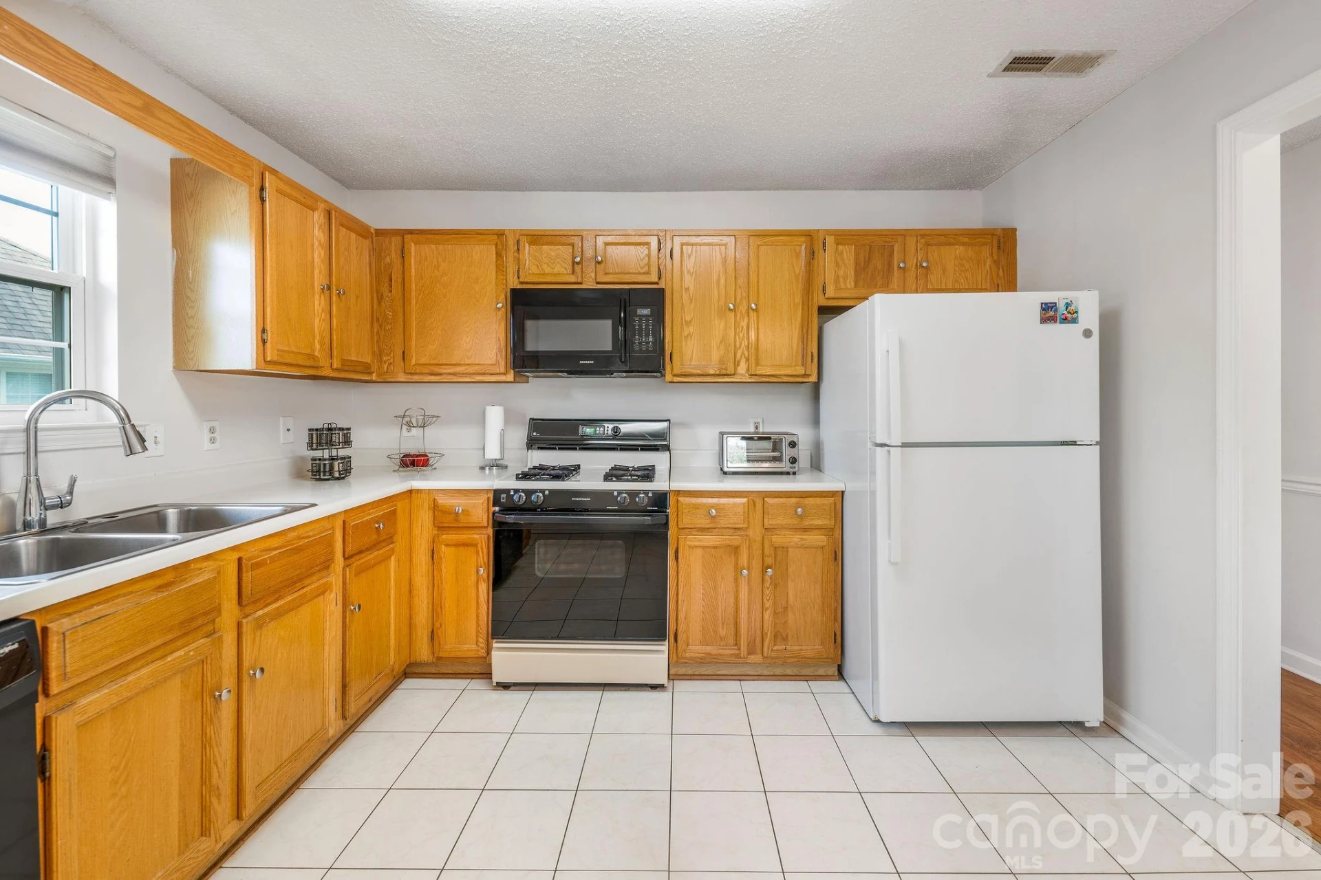 4702 Breakers Lane - Photo 12