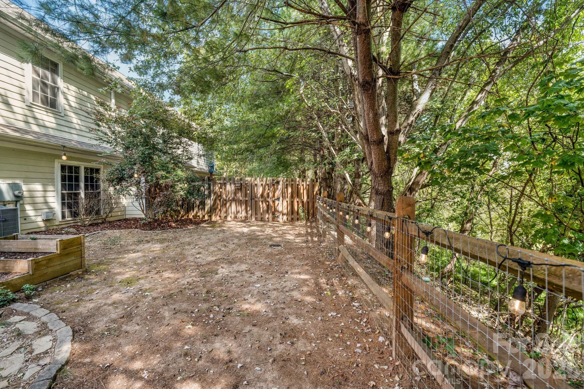 896 West Pointe Drive - Photo 8
