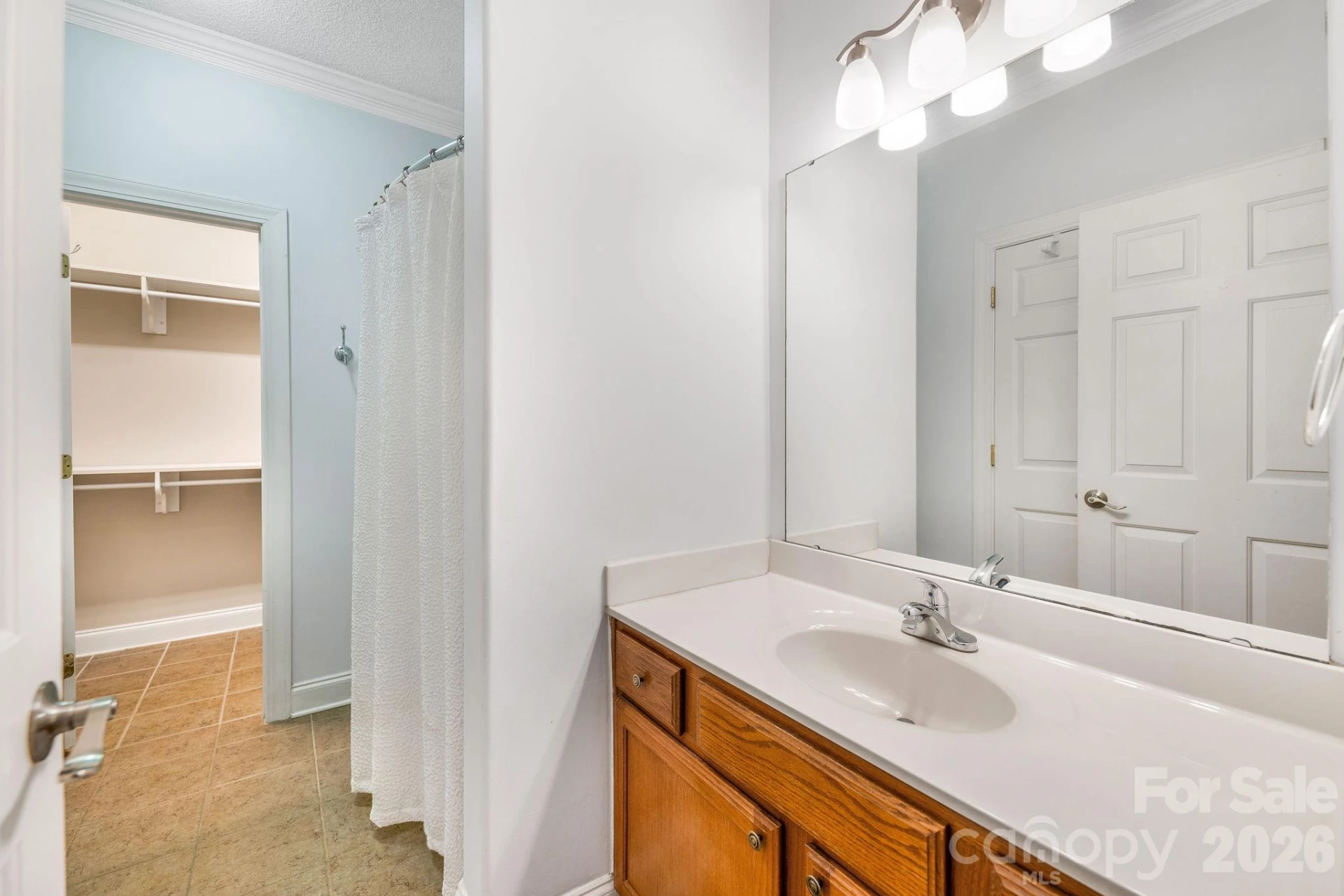 896 West Pointe Drive - Photo 13