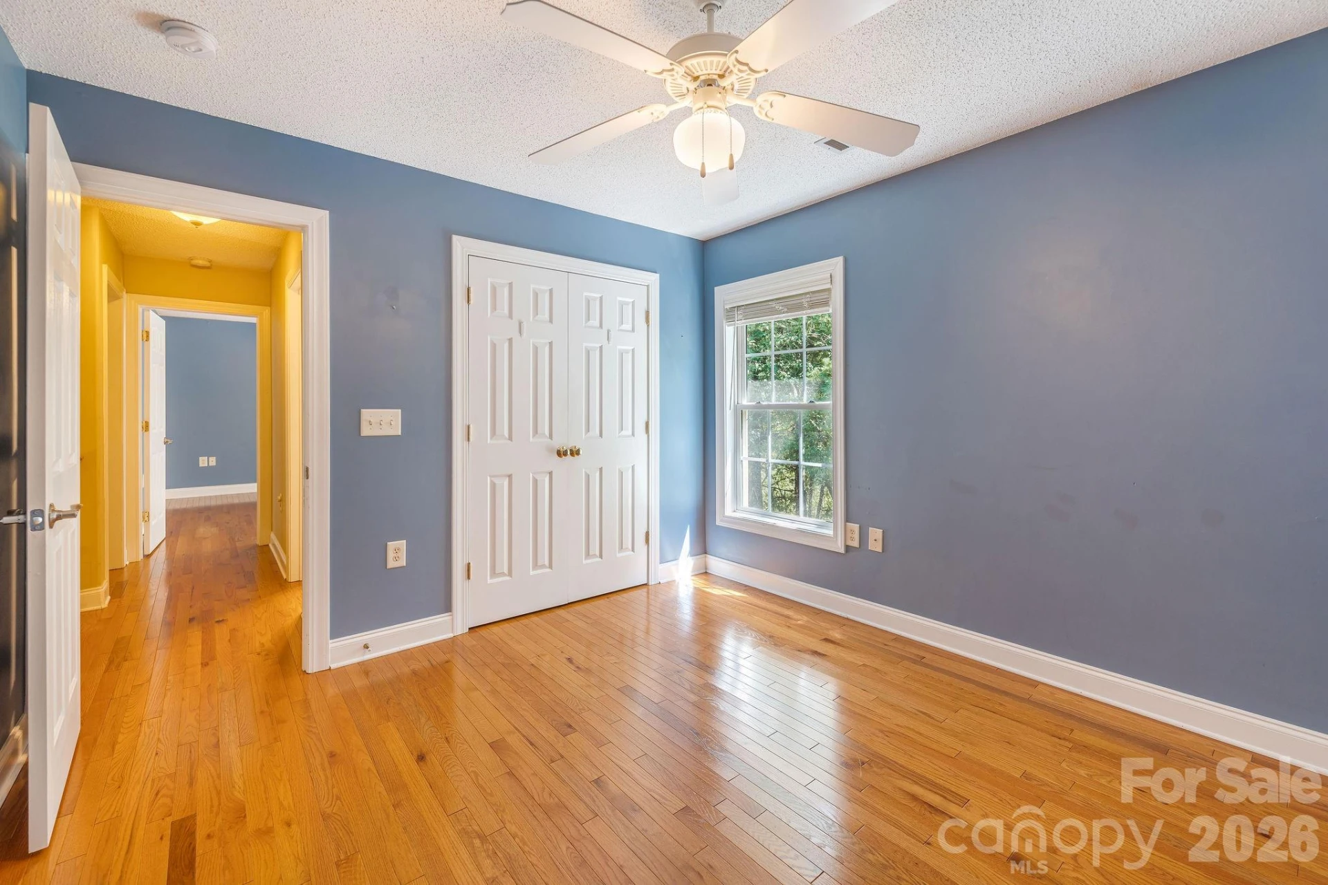 896 West Pointe Drive - Photo 18