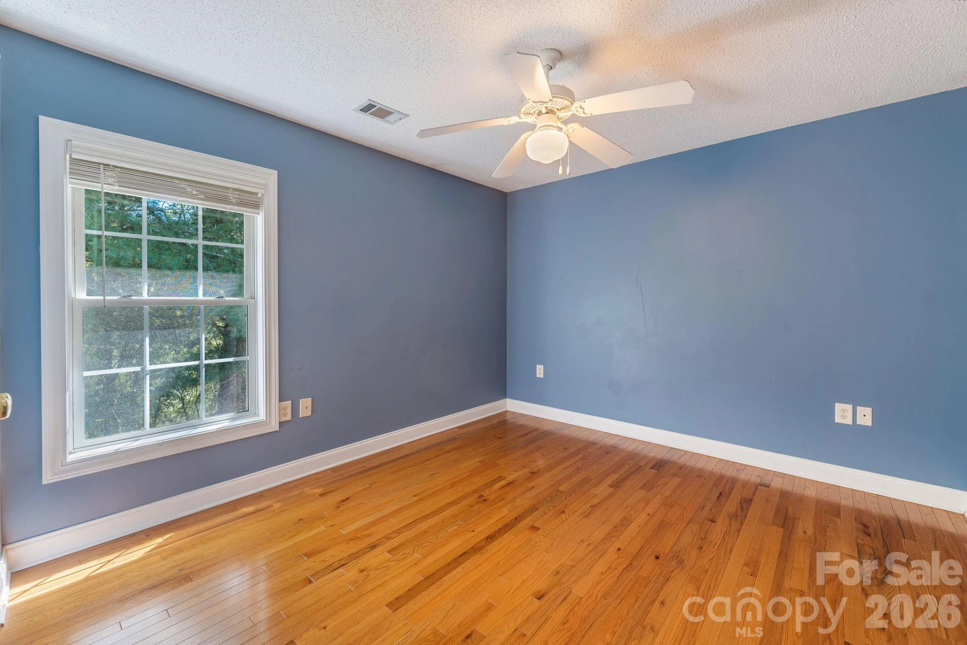 896 West Pointe Drive - Photo 19